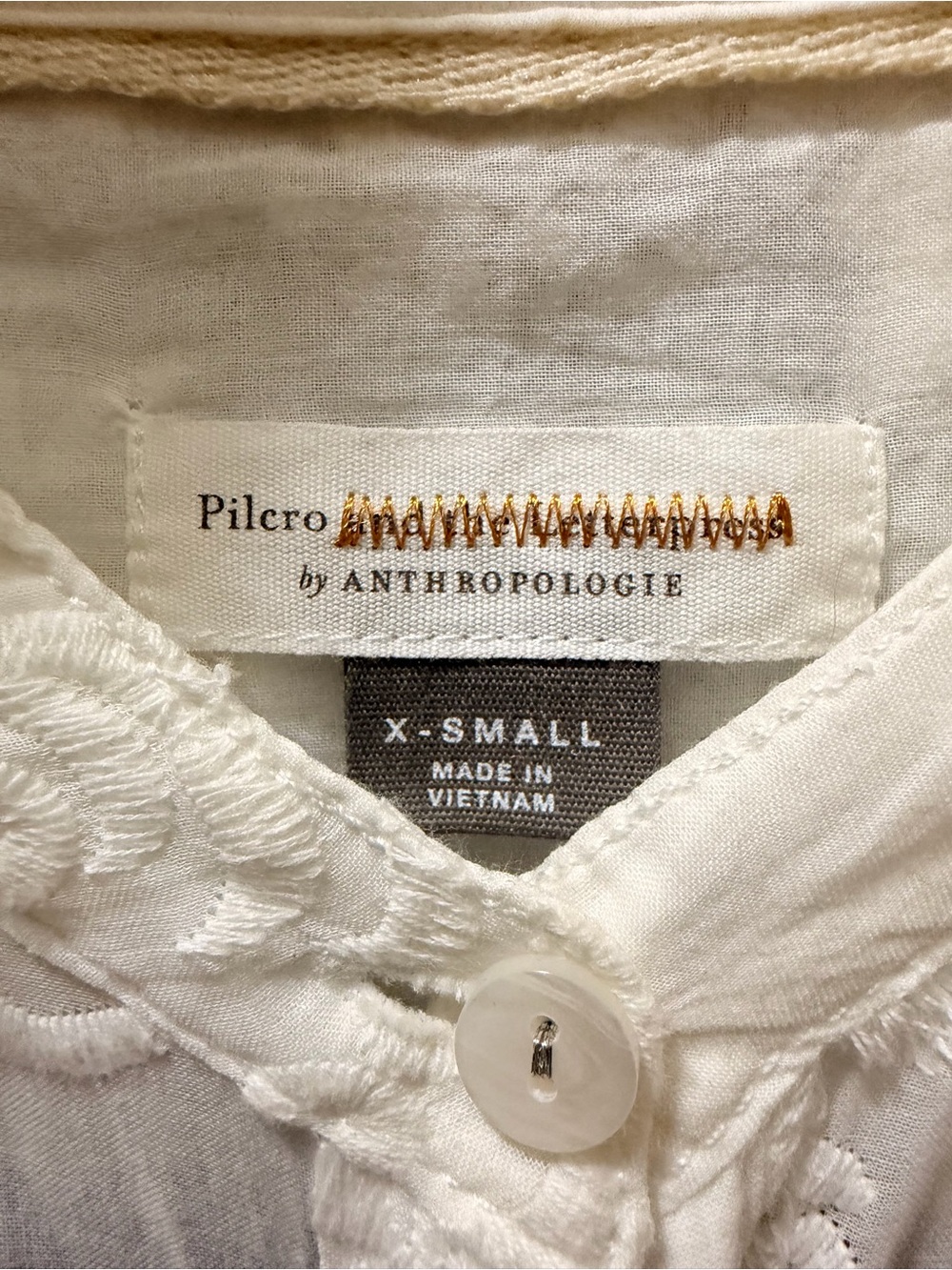 Pilcro White Embroidered Button-Front Women's Blouse - Picture 3 of 5
